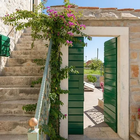 Mare Villa *